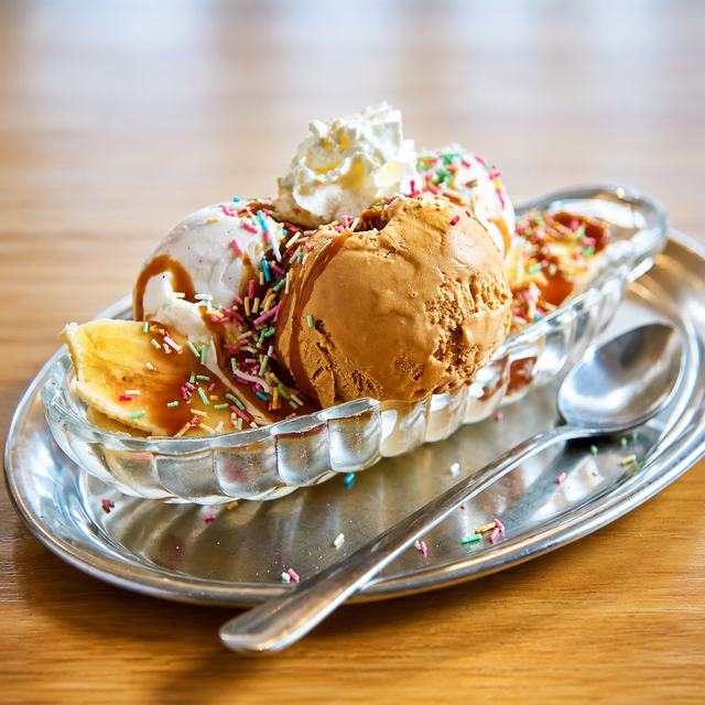 A banana split at Java and Jazz